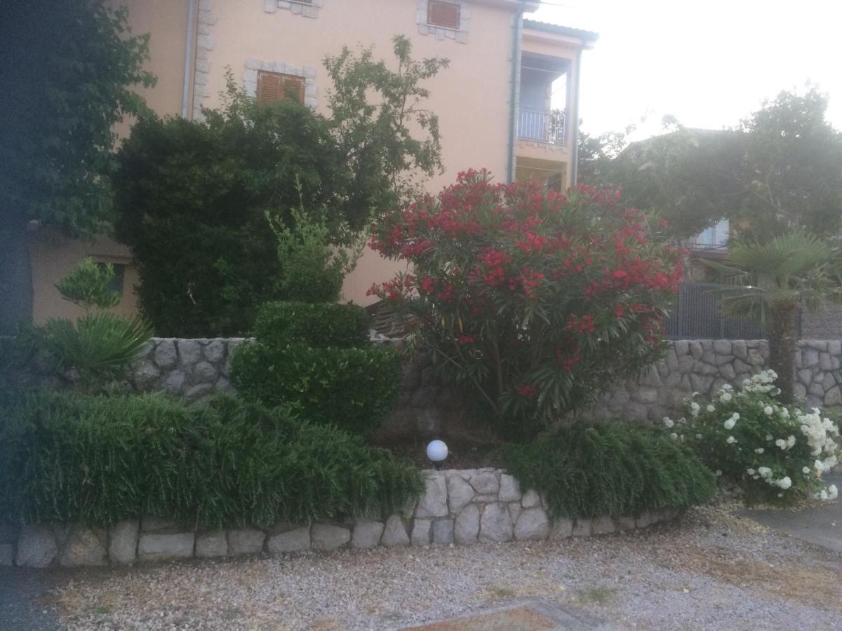 Botic Apartments Šilo Kültér fotó