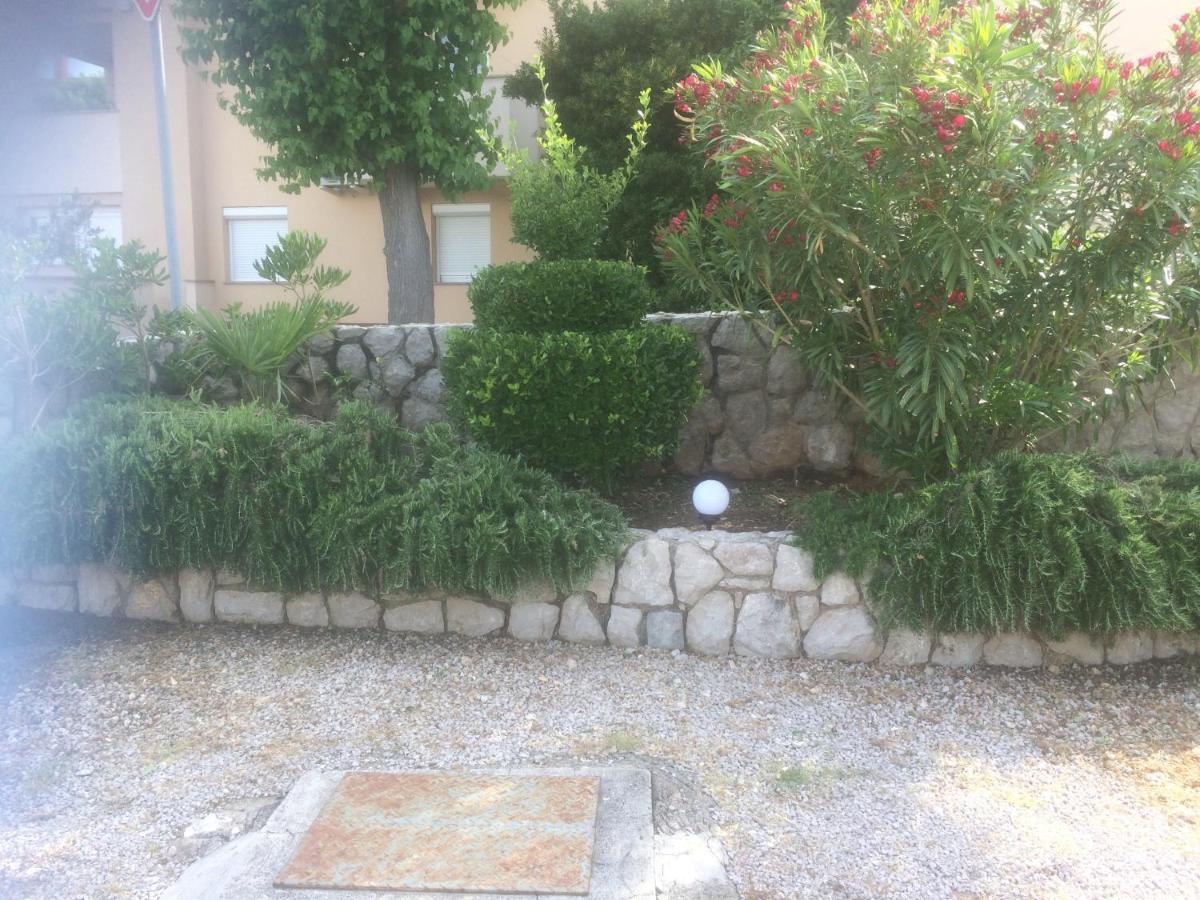 Botic Apartments Šilo Kültér fotó