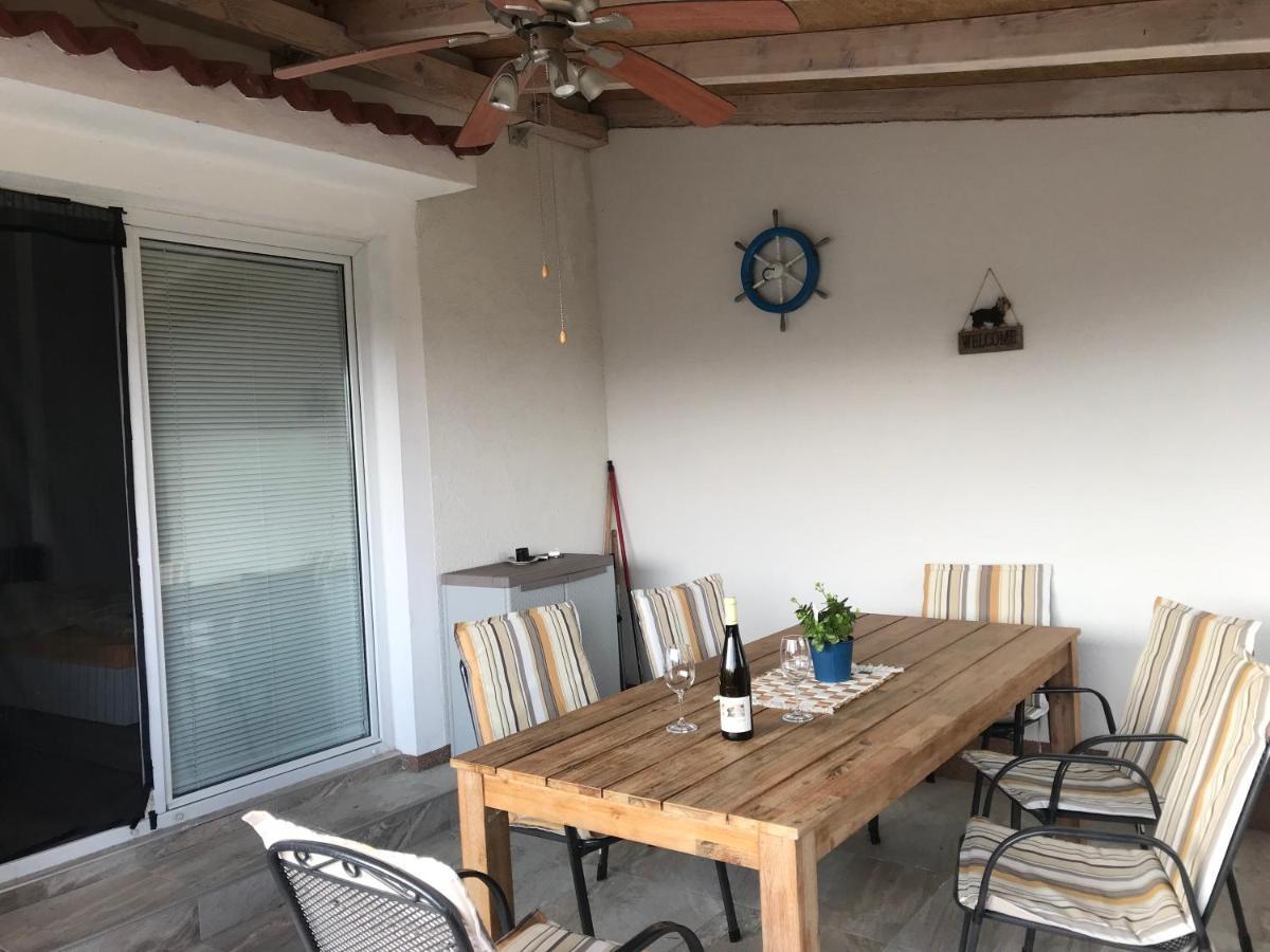 Botic Apartments Šilo Kültér fotó